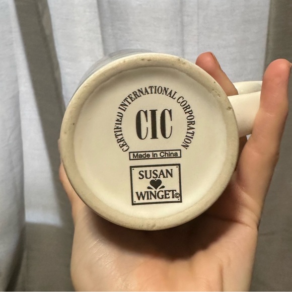 Certified International Susan Winget "Magic of Christmas" tall latte mug - Picture 5 of 6